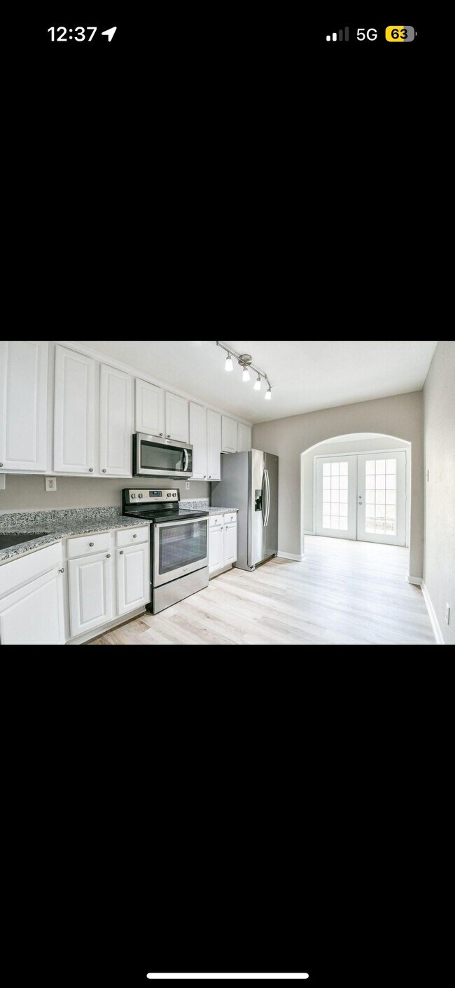 Building Photo - 2585 Marilee Ln