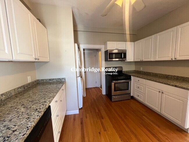 Foto del edificio - 515 Medford St