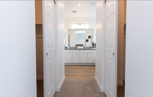 Foto del edificio - 2340 E Marguerite Ave