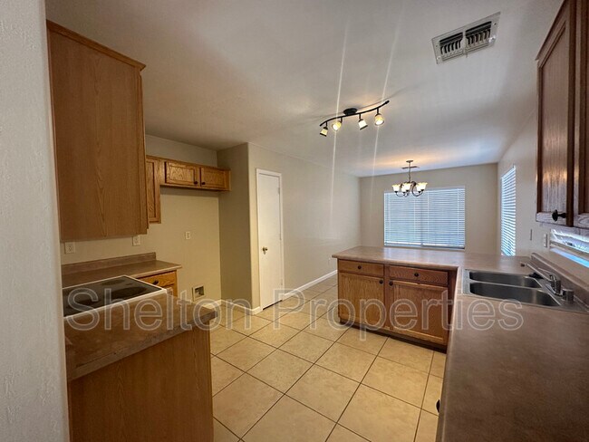 Foto del edificio - 14904 N 130th Ln