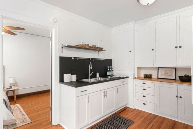 Interior Photo - Grand Heritage Apartments