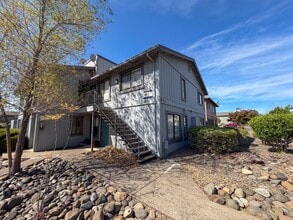 Building Photo - 951 Jamieson Ct