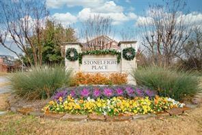 Building Photo - 2316 Stoneleigh Pl