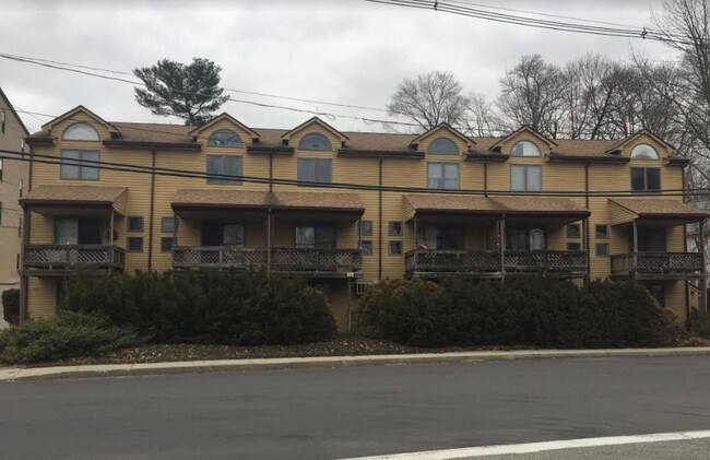 Foto del edificio - 446-448 Mt Hope St