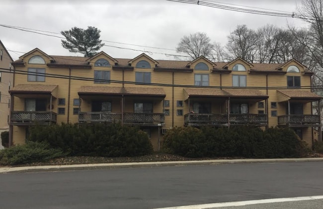 Building Photo - 446-448 Mt Hope St