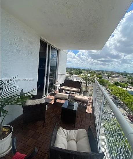 Primary Photo - 900 SW 8th St