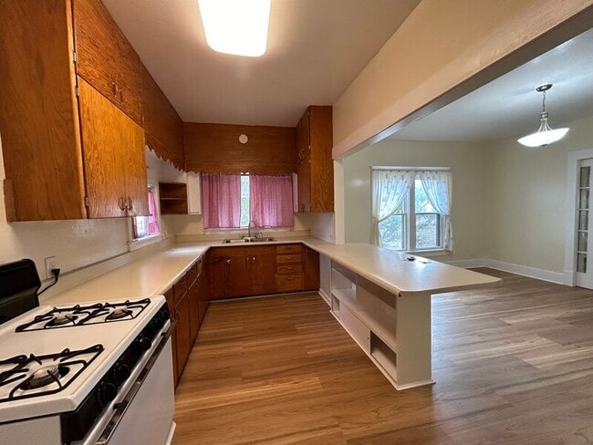 Building Photo - 10750 S Squirrel Creek Rd