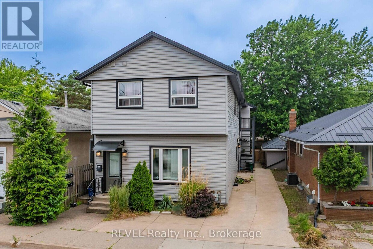 Primary Photo - 31-31 Raymond St