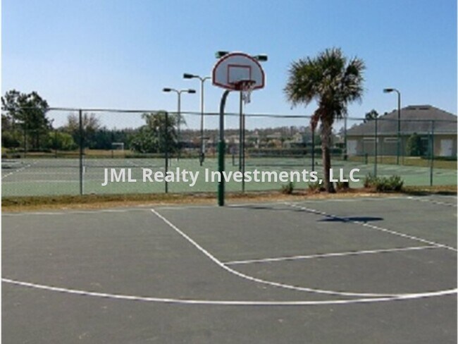 Foto del edificio - 4 bedroom home in the gated Avalon Lakes S...