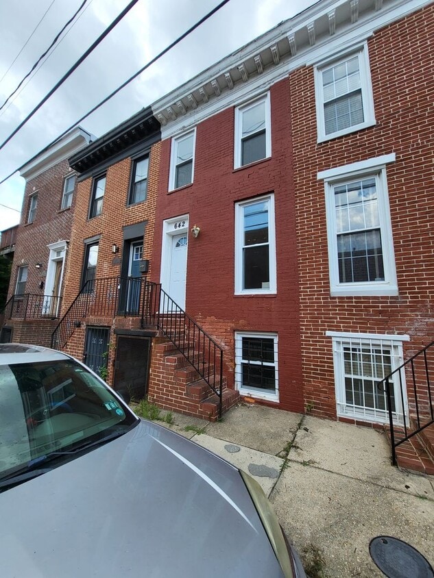 Primary Photo - 2 Bed 1 Bath with a Bonus Room in Basement