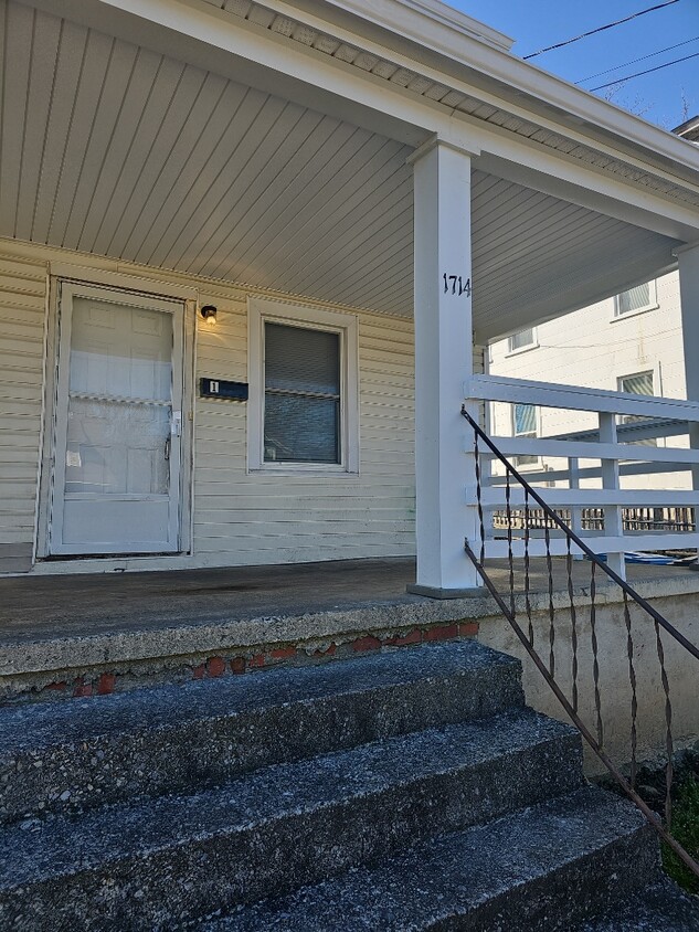 Building Photo - 1714 Melrose Ave NW
