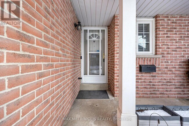 Photo du bâtiment - 5305 Glen Erin Dr