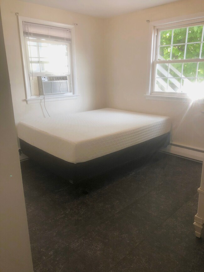 Habitación del frente - 112 N Washington Ave
