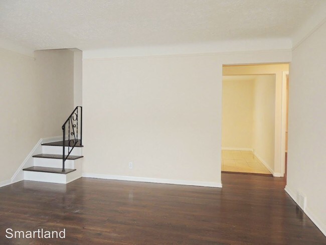 Building Photo - 24451 Hawthorne Dr