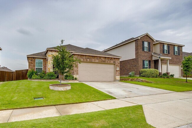 Building Photo - Beautiful Home in Highly Desired Sunset Pointe- 3 Bed, 2 Bath in SW Fort Worth- Crowley ISD- 76123