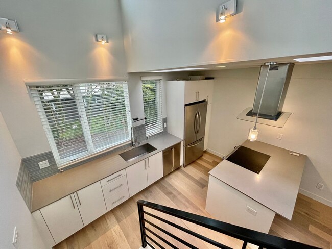 Foto del edificio - Exceptional Fremont Townhome - Amazing Loc...