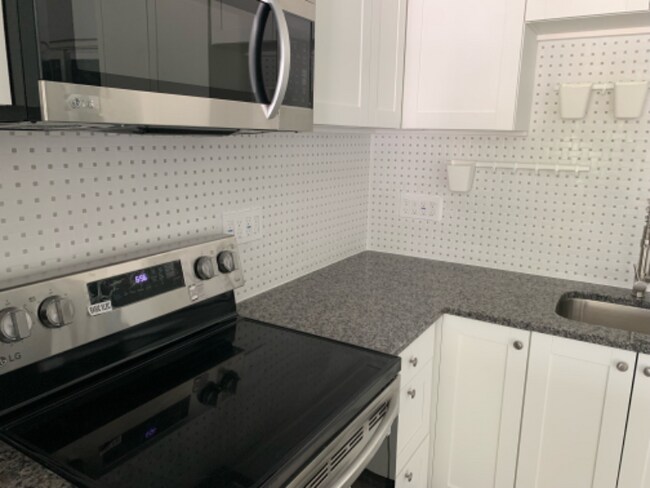 Foto del edificio - 306 Kilmer Ave