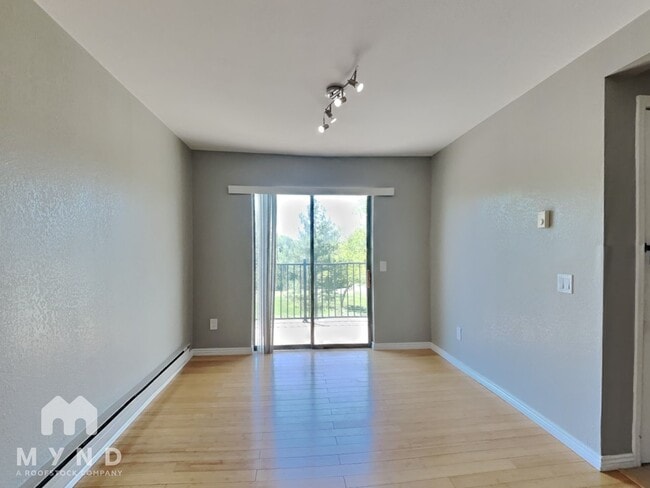 Foto del edificio - 7885 Barbara Ann Dr