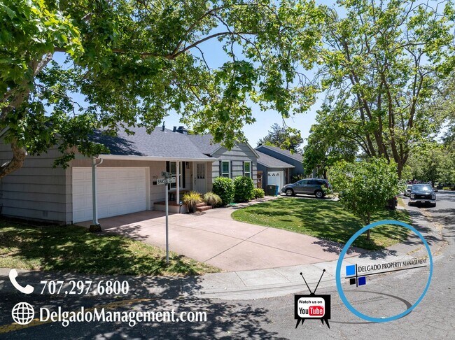 Building Photo - Available Now! Gorgeous corner lot 1940's ...