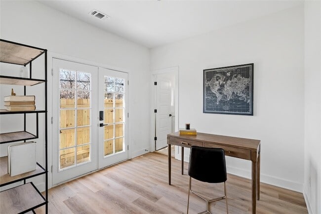 Photo - 3601 Rebecca St House