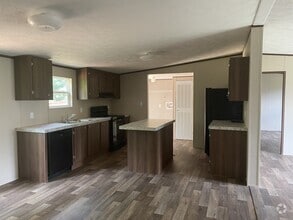 Building Photo - 326 Oak Leaf Cir