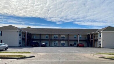 Building Photo - 2416 SW G Ave