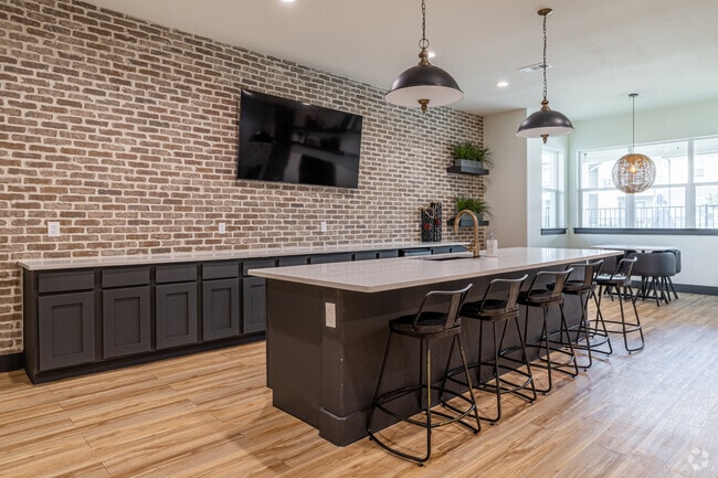 Resident Lounge - The Grove