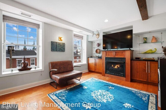 Building Photo - 3 br, 2.5 bath House - 1111 Mount Vernon S...