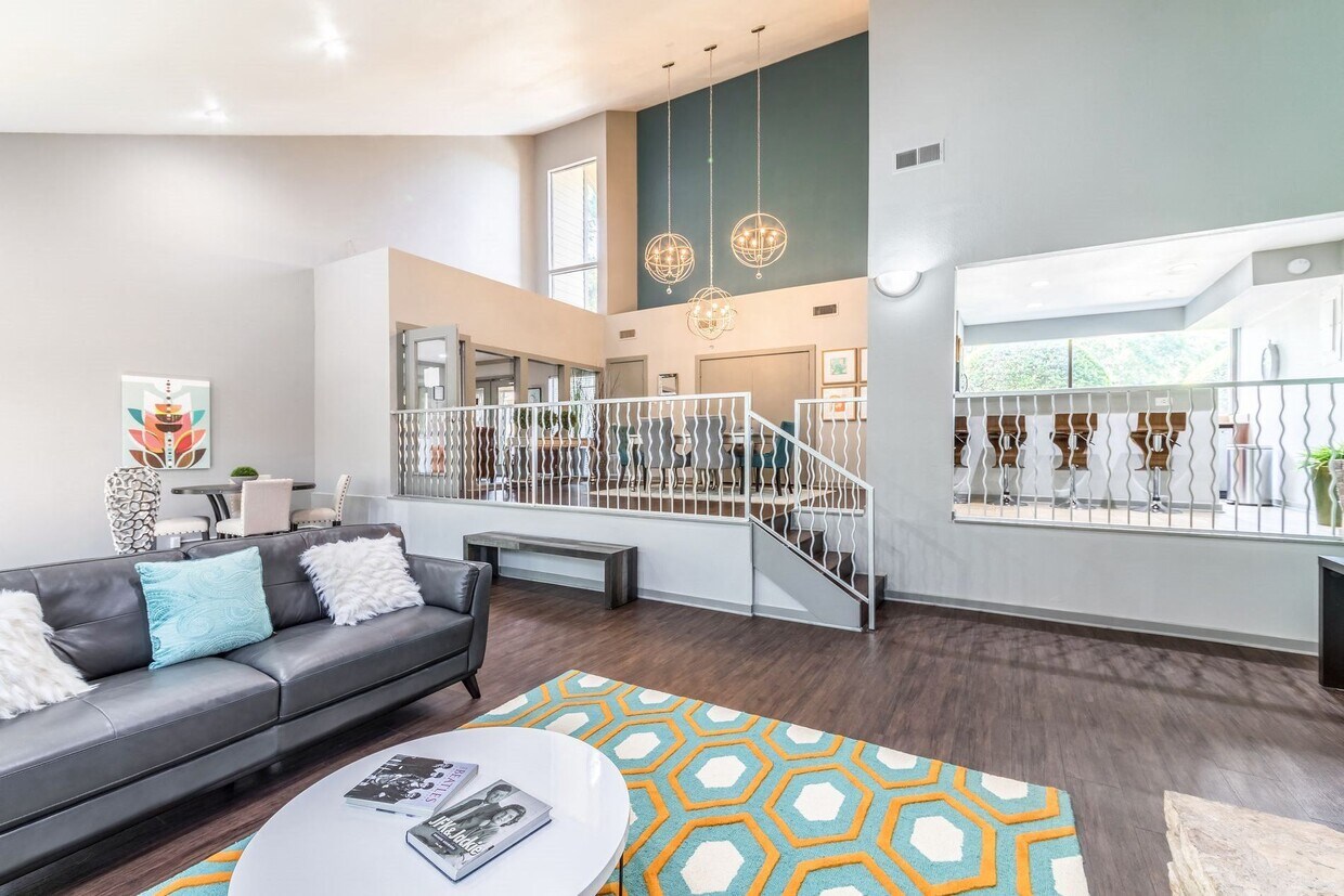 Foto principal - Westdale Pointe