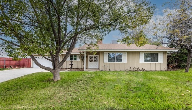 Updated Single-Story Home in South Redlands - Updated Single-Story Home in South Redlands