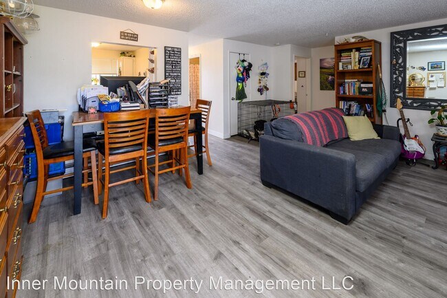 Building Photo - 2 br, 1 bath House - 2125 SW Xero Lane Uni...