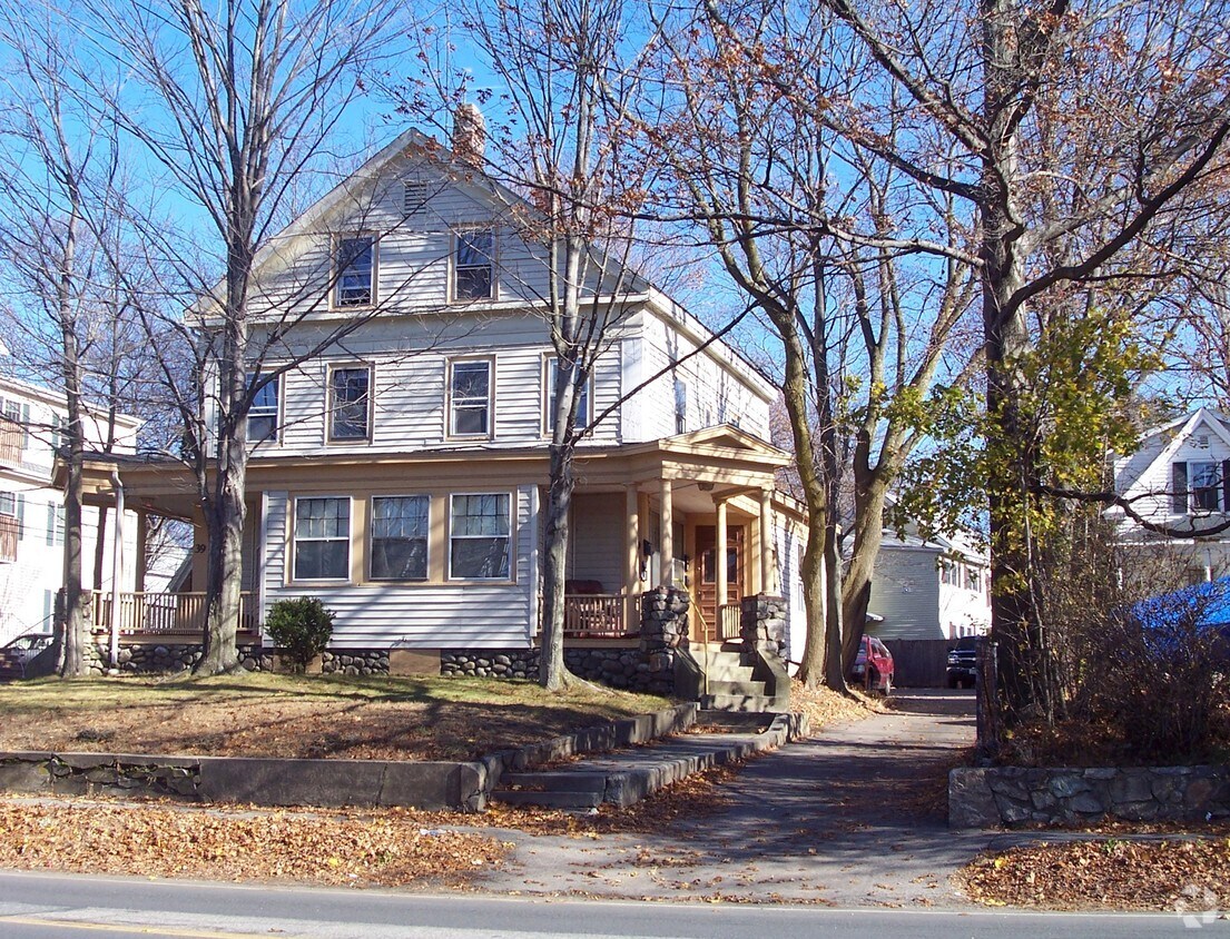 Building Photo - 39 N Main St