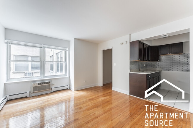 Building Photo - 6830 N Sheridan Rd