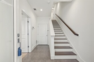 Building Photo - 2208 McGowen St
