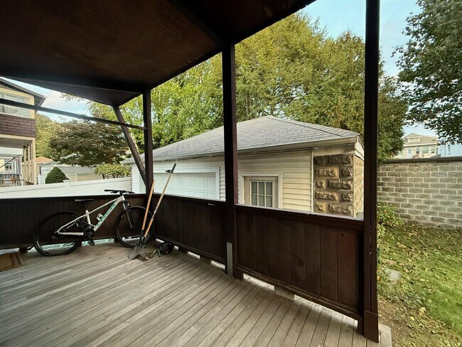 Foto del edificio - 110 W Quincy St