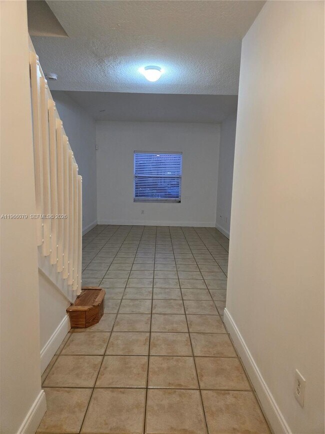 Foto del edificio - 4976 Leeward Ln