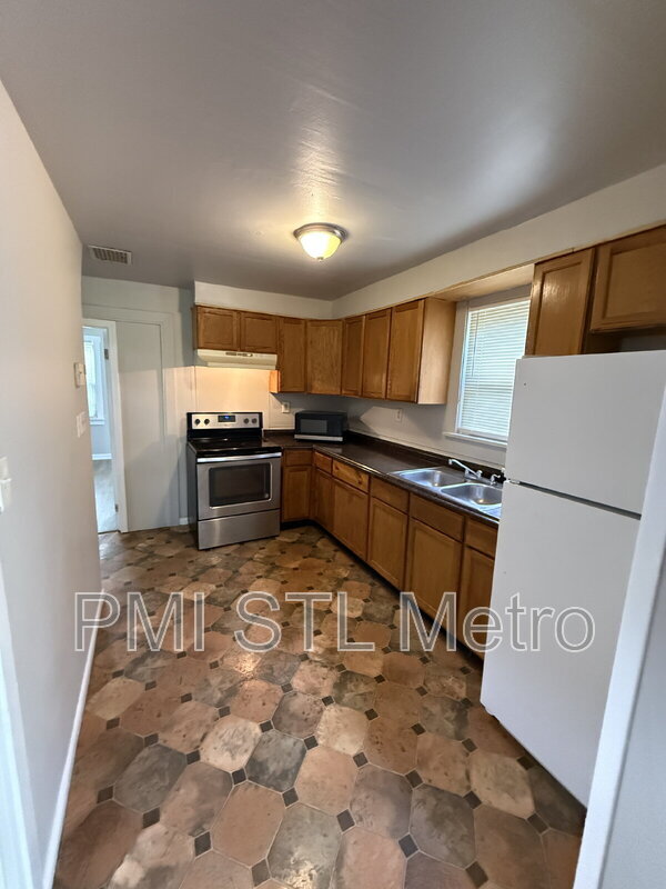 Foto del edificio - 6170 Emerald Ave