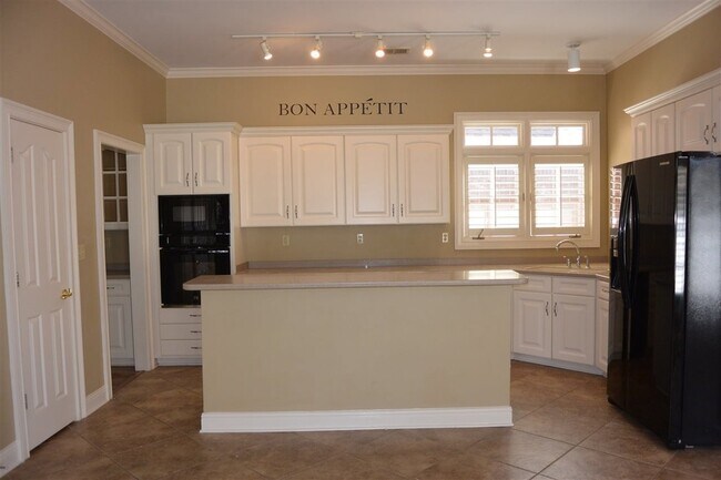 Building Photo - 865 Schilling Farm Cir