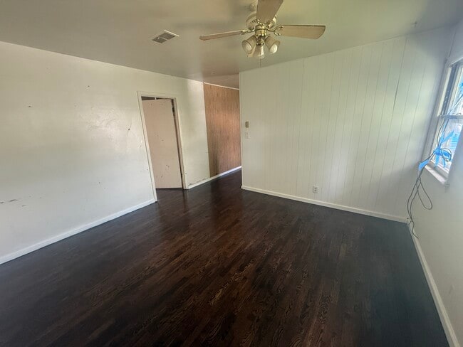 Building Photo - 139 Van Armon Ave