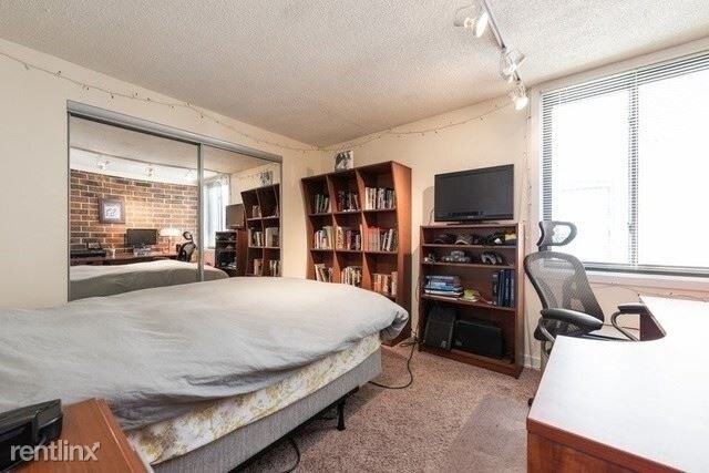 Foto del edificio - 2225 N Lincoln Ave