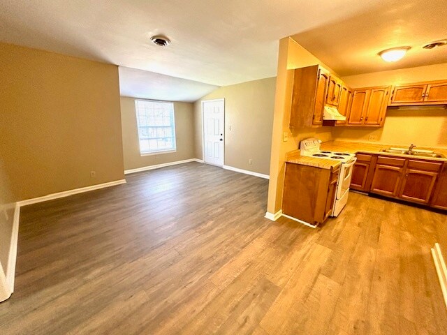 Building Photo - 202 Robin Ln