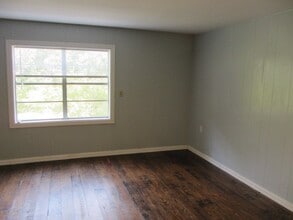 Building Photo - 1360 Fish Hatchery Rd