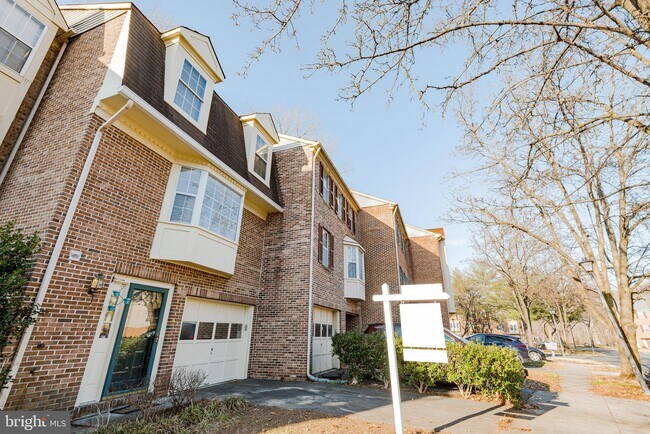 Building Photo - 14627 Governor Sprigg Pl