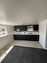 Building Photo - 576 W Holt Ave