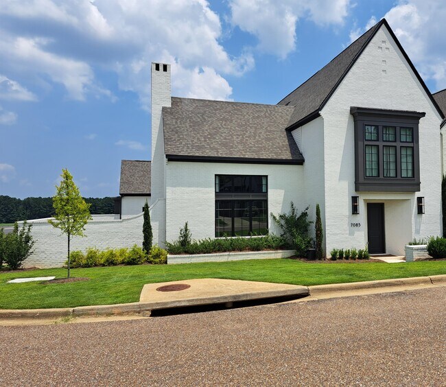 Foto del edificio - 7085 Fain Park Dr