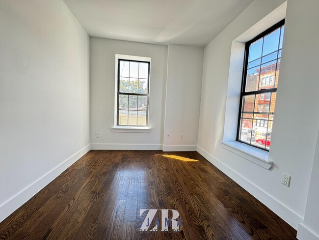 Building Photo - 2318 Avenue D