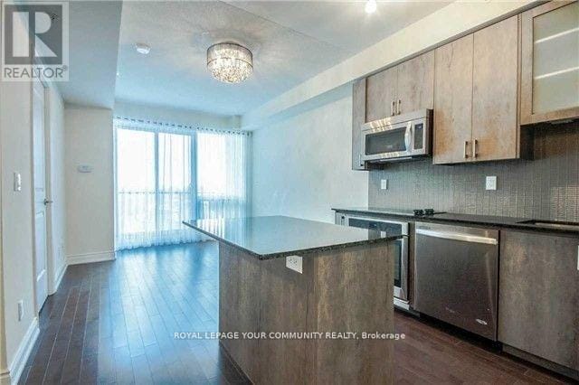 Building Photo - 9088 Yonge St