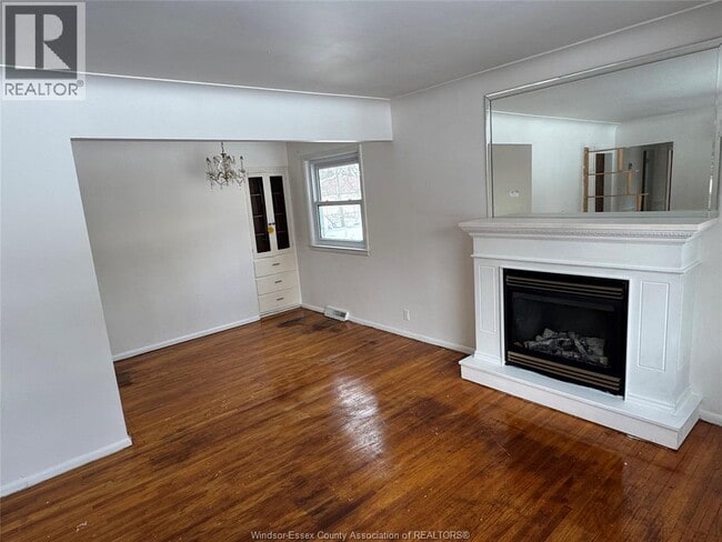 Building Photo - 3039 Bruce Ave