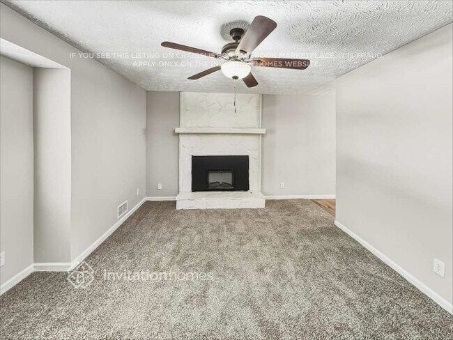 Building Photo - 1023 Lakewood Dr