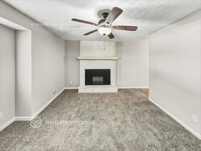 Foto del edificio - 1023 Lakewood Dr